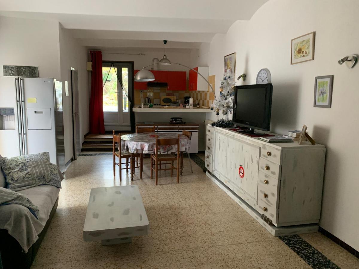 Cevennes Bessegeoises Apartment Besseges Bagian luar foto